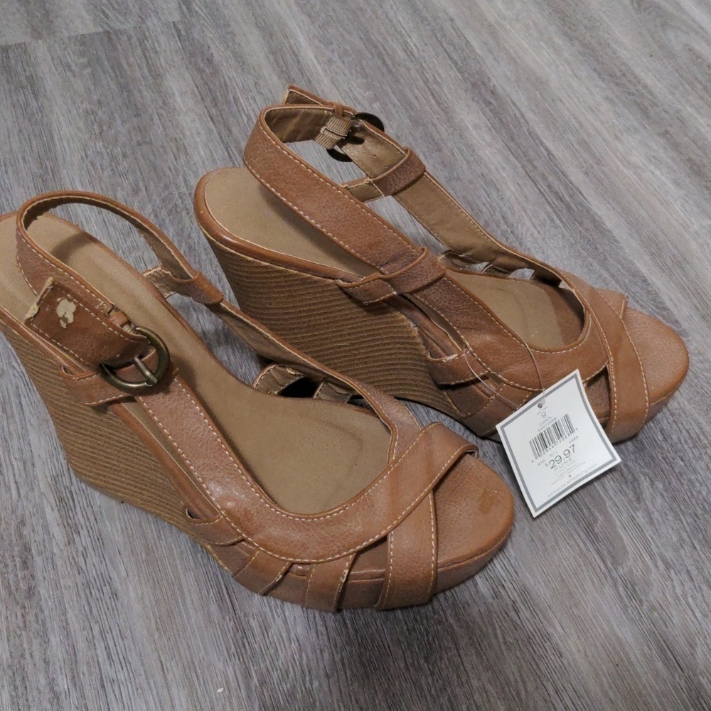 Pure Alfred Sung wedges